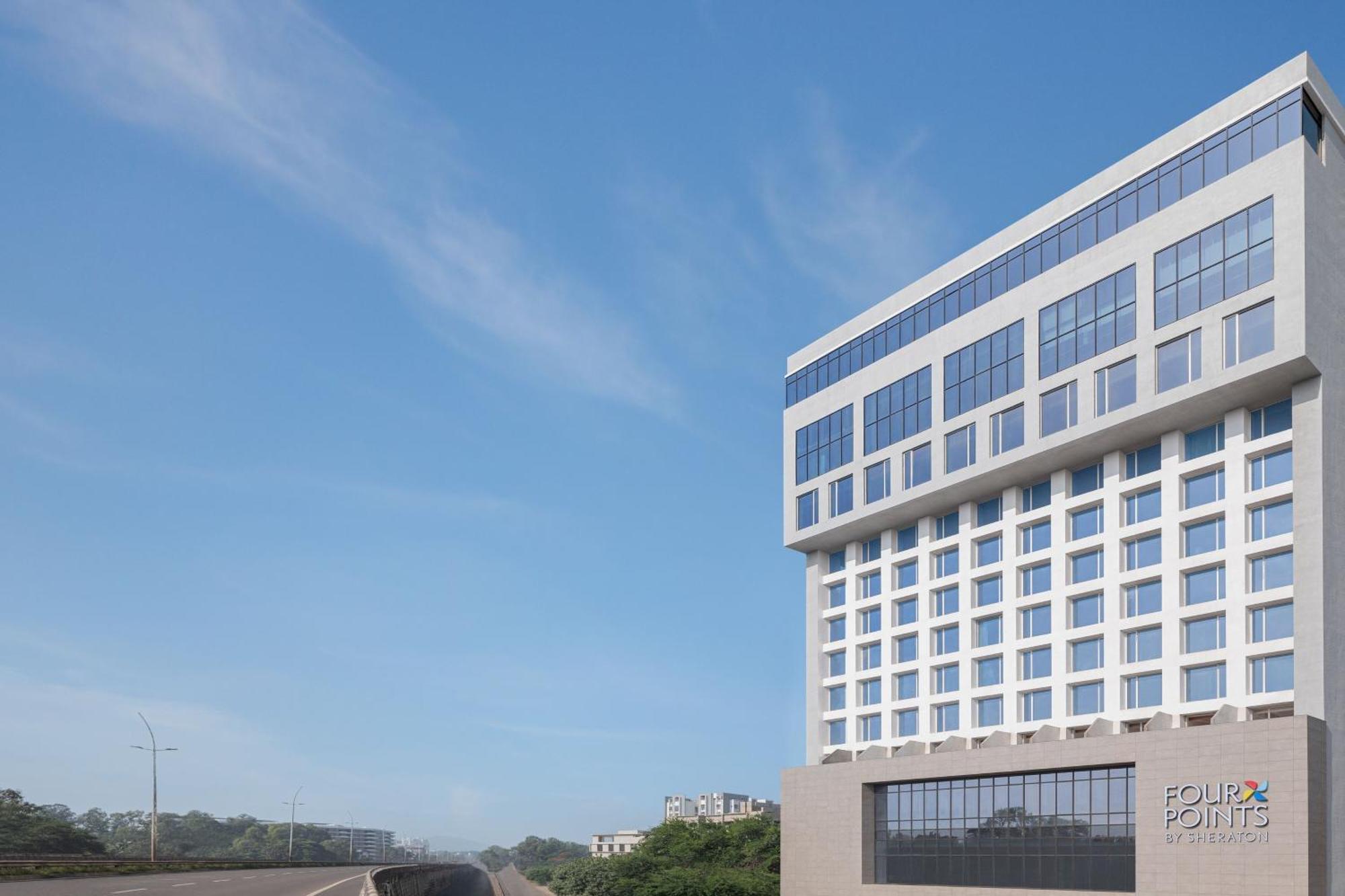 Four Points By Sheraton Nashik Bagian luar foto