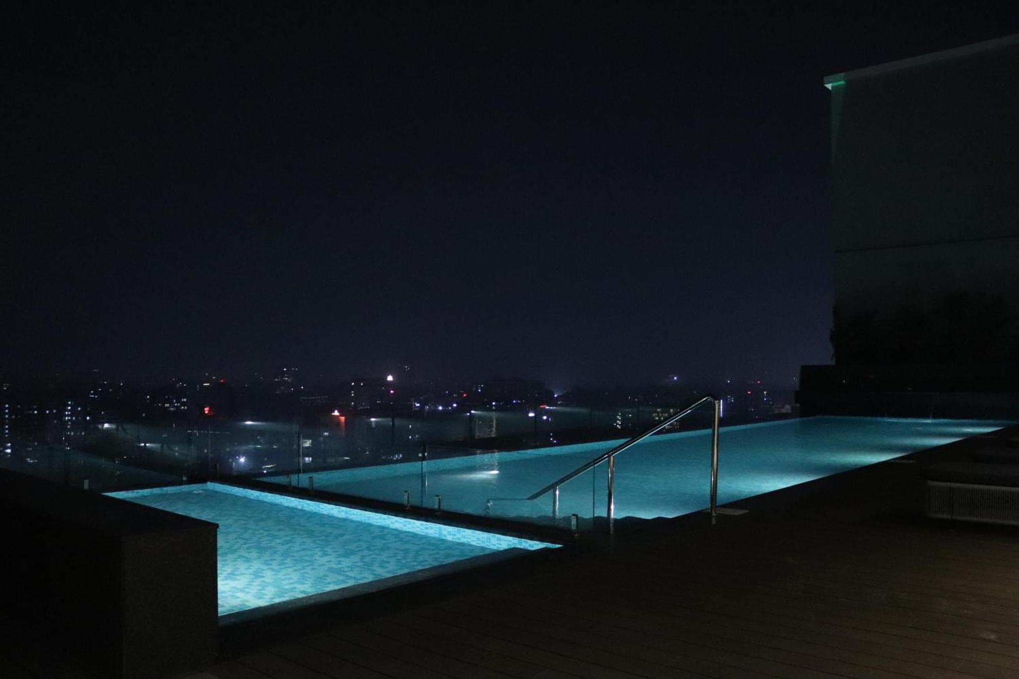 Four Points By Sheraton Nashik Bagian luar foto